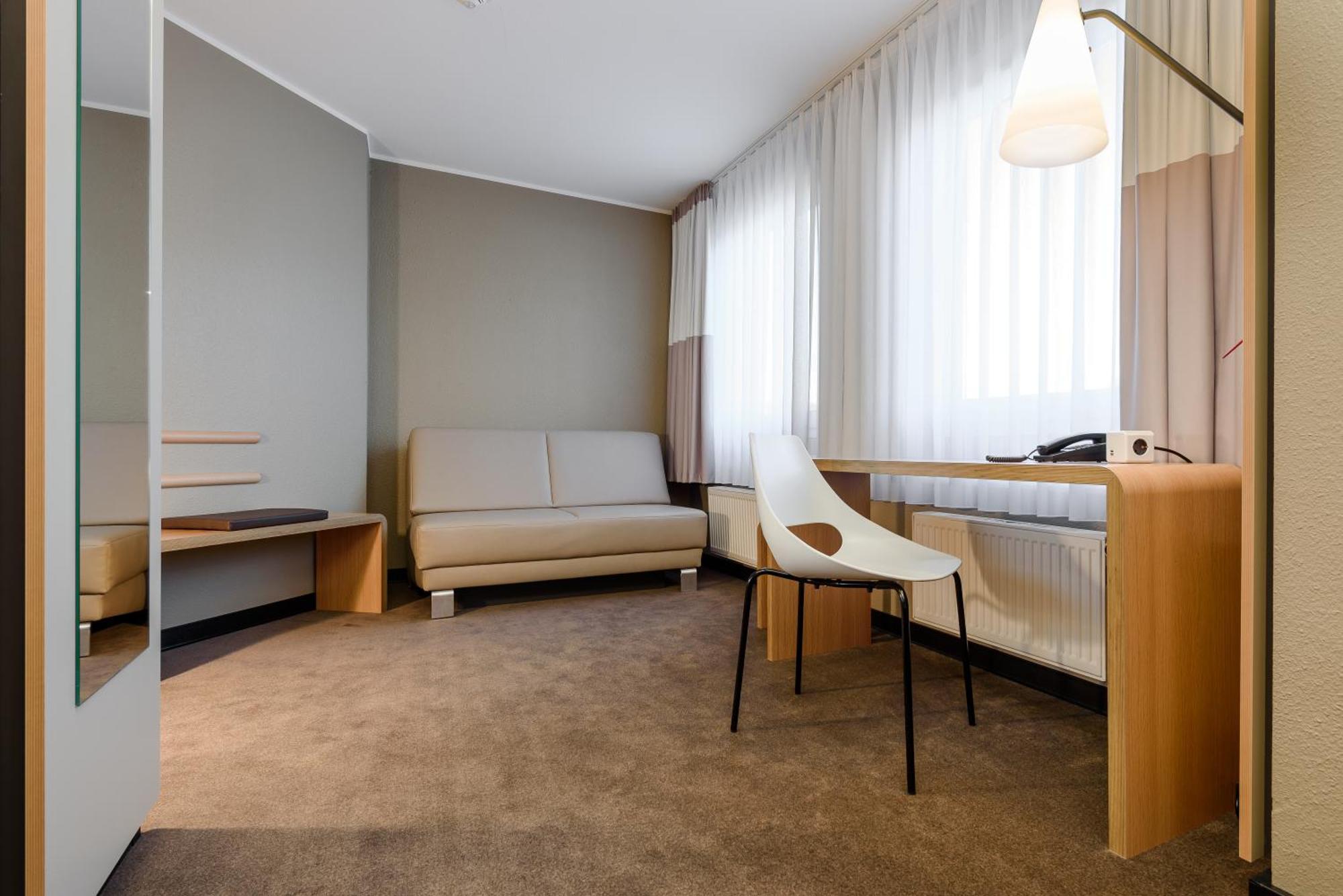 Ibis Frankfurt Centrum Frankfurt am Main Exterior photo
